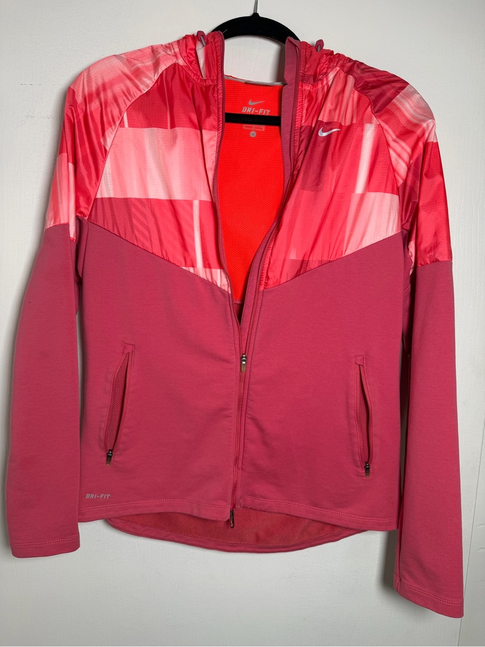 Nike Women’s Pink & Coral Dri-FIT Hooded Training Jacket Retro Vintage